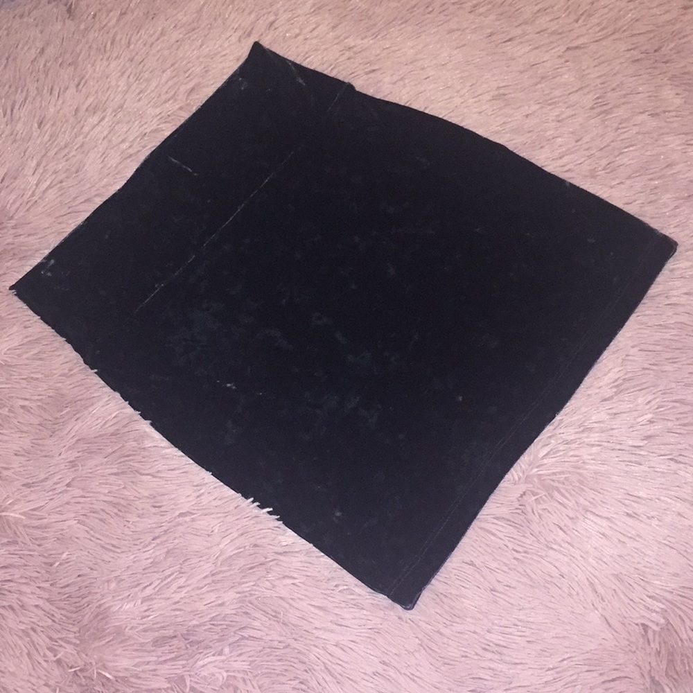 Black velvet high waisted party skirt!